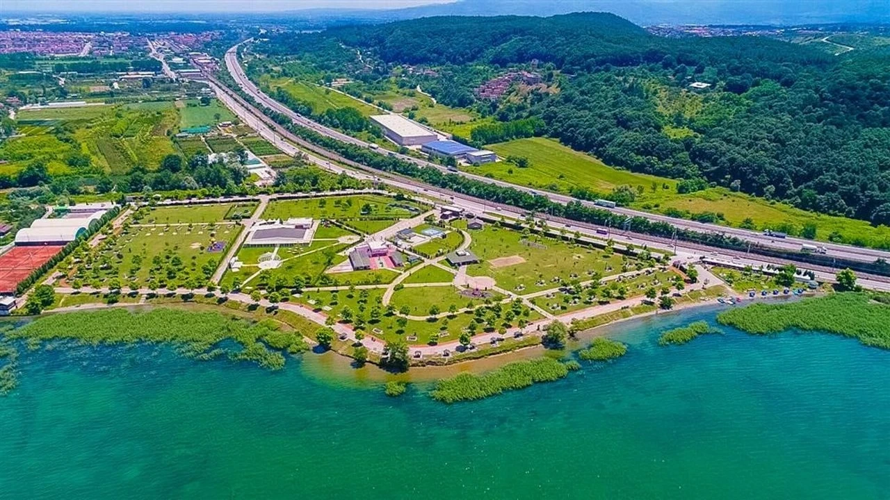 Arifiye Golbasi Park Sapanca Lake Sakarya Turkey