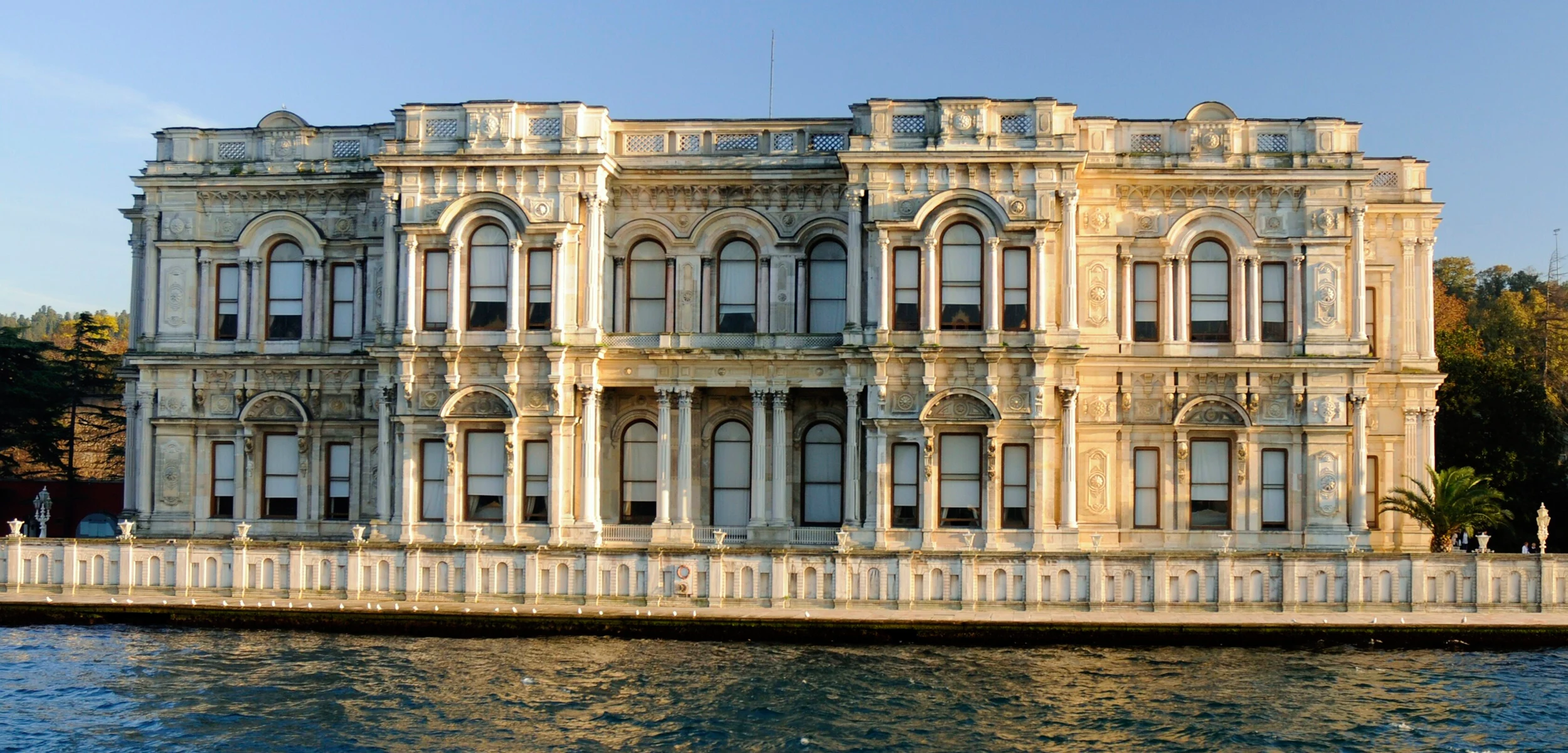 Two Continents Istanbul Tour including Beylerbeyi Palace
