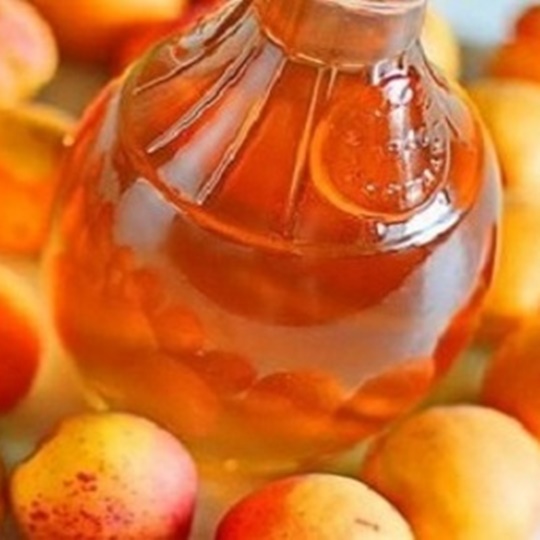 Traditional Turkish Apricot Liqueur