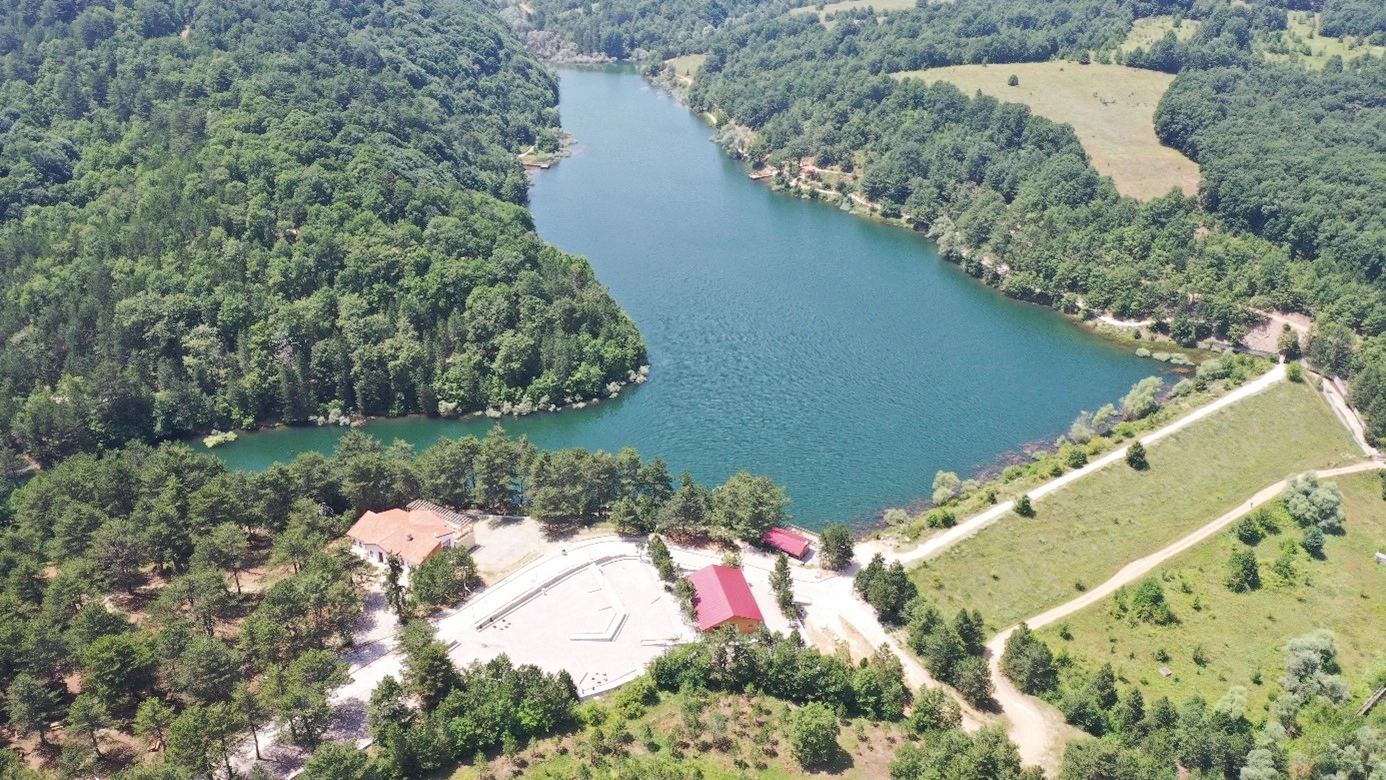Kucukelmali Nature Park Pazaryeri Bilecik Turkey forest pond walking picnic