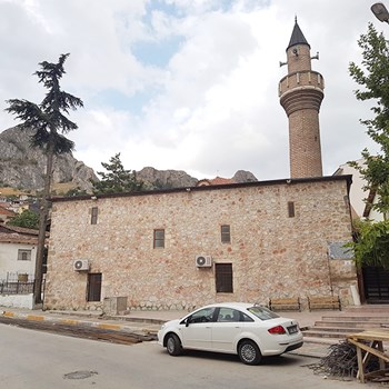 Garipler Mosque
