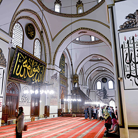 La Gran Mezquita (Ulu Camii)