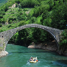 Río Firtina y Puentes