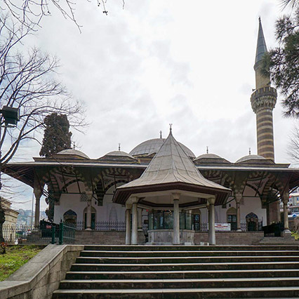 Mezquita Gulbahar Hatun