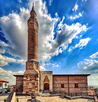 Mezquita Aslanhane (Ahi Şerafettin)