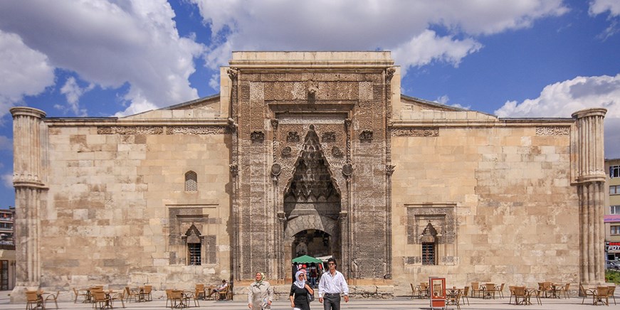 La Madrasa de Bürüciye
