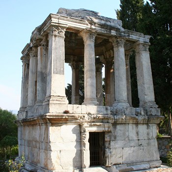 Gümüşkesen Grave Monument