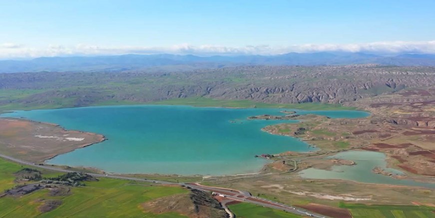 Cuevas de Roca Todurge y Lago