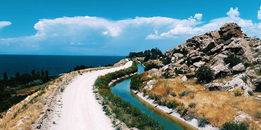 Canal d'eau de Menua Shamiram
