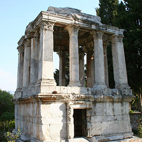 Gümüşkesen-Grabmonument – Römisches Mausoleum