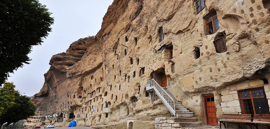 Getreidespeicher von Taşkale & Manazan-Höhlen