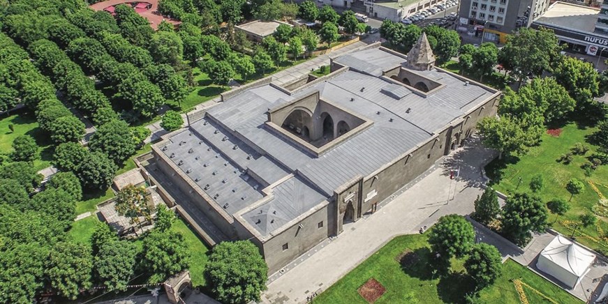 Gevher Nesibe Krankenhaus und Madrasah
