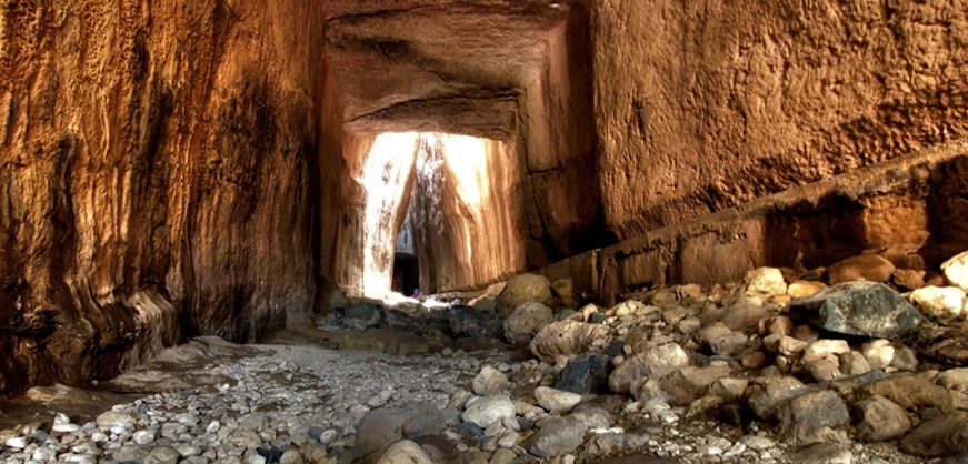 Tunnel di Vespasiano Tito e Grotta di Beşikli
