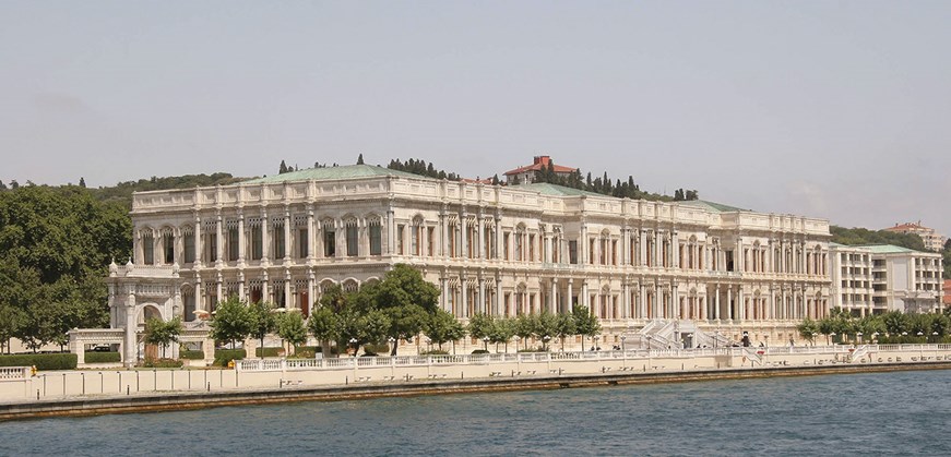 돌마바흐체 궁전
